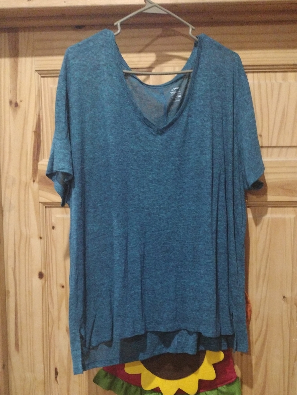 Old Navy Women's Short Sleeve V-Neck Tee in Teal